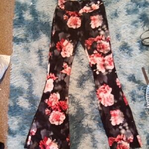 NO BOUNDARIES FLARED LEGGINGS